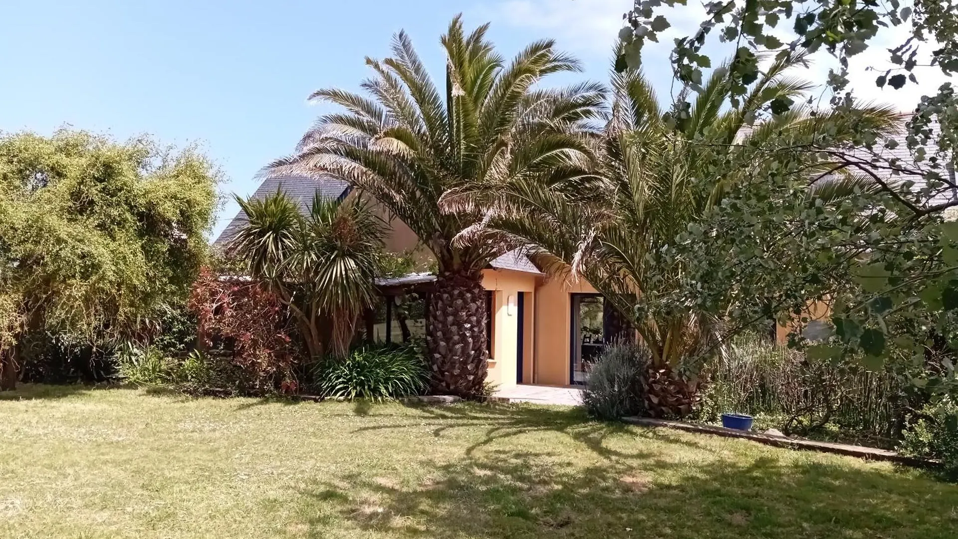 Holiday home Evasion Exotique A 700 Metres De La Plage Plouescat